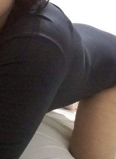 Muskan - escort in Dubai Photo 2 of 3