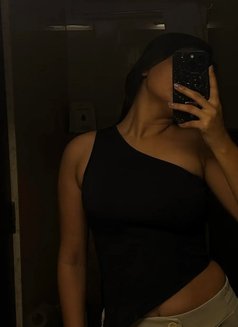 Muskan - puta in Gurgaon Photo 1 of 2