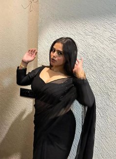 Muskan - escort in Kochi Photo 3 of 6