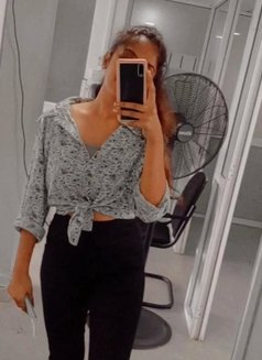 Muskan - escort in New Delhi Photo 2 of 3