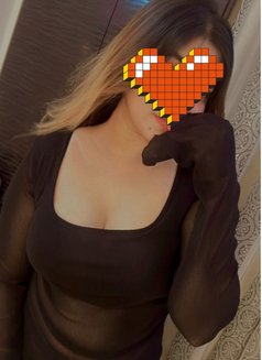 Muskan real meet and cam services - escort in New Delhi Photo 4 of 7