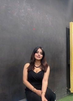 Muskan Indian Model - escort in Dubai Photo 1 of 4
