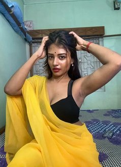 Muskan Khan - escort in Hyderabad Photo 3 of 5