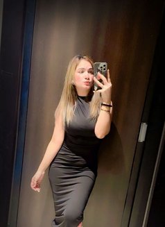 Muskan - escort in Dubai Photo 1 of 17