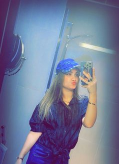 Muskan - escort in Dubai Photo 3 of 17