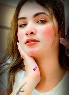 Muskan - escort in Dubai Photo 9 of 17