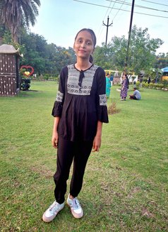 Muskan (Real Meet and Cam Show - escort in Pune Photo 1 of 2