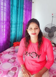 Muskan (Real Meet and Cam Show - puta in Pune Photo 2 of 2