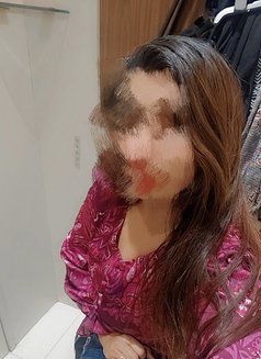 Sona Blowjob expert 25yrs Independent - puta in Mumbai Photo 2 of 8