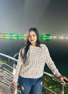 Muskhan - escort in Navi Mumbai Photo 1 of 3