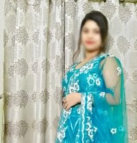 Muslim House Wife Priya Shaik Ready - puta in Hyderabad