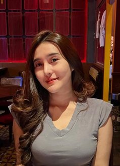 Mutia - Intérprete de adultos in Jakarta Photo 3 of 8