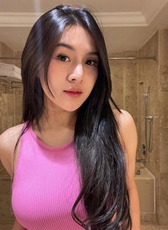 Mutia - Intérprete de adultos in Jakarta Photo 8 of 8