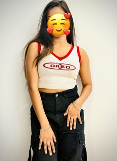 My Age 19 I Am kiara Independent - puta in New Delhi Photo 3 of 8