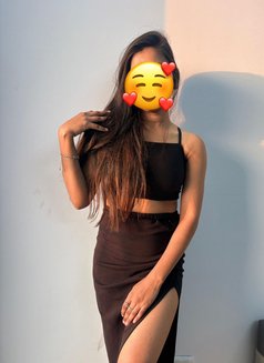 My Age 19 I Am kiara Independent - puta in New Delhi Photo 5 of 8