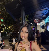 My Echanting Eyes & Luscious Lips 🫦 - escort in Hong Kong