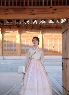 My Rosalind - escort in Dubai Photo 11 of 14