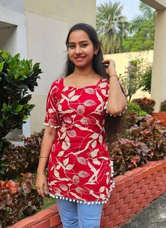 My Self Aditi - puta in Vijayawada Photo 2 of 4