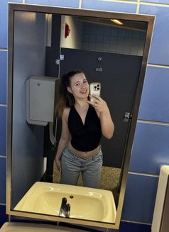 Jennifer Susan - escort in Edinburgh Photo 1 of 2