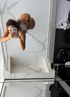 Mya - escort in Amsterdam Photo 4 of 5