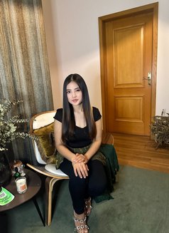 Mya - masseuse in Lisbon Photo 4 of 6