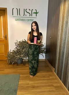 Mya - masseuse in Lisbon Photo 5 of 6