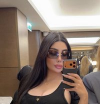 Mymy - Transsexual escort in Paris Photo 7 of 11