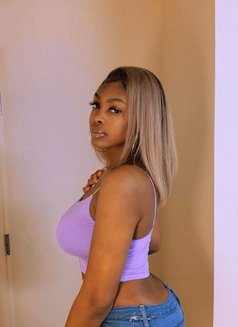 Myra From Andheri East - escort in Mumbai Photo 3 of 4