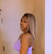 Myra From Andheri East - puta in Mumbai