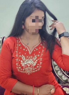 Myra Kapoor - escort in Hyderabad Photo 1 of 5