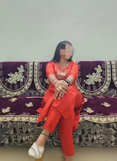 Myra Kapoor - escort in Hyderabad Photo 3 of 5