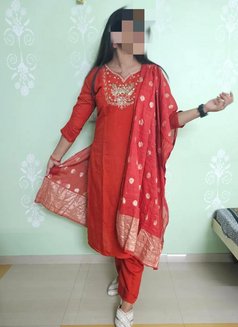 Myra Kapoor - escort in Hyderabad Photo 4 of 5