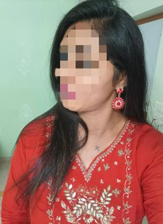 Myra Kapoor - escort in Hyderabad Photo 5 of 5