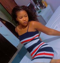 Myra - puta in Noida Photo 2 of 4