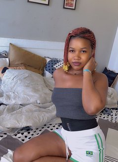 Myra - puta in Noida Photo 3 of 4