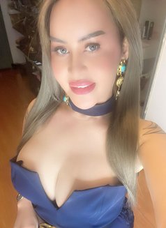 Myriam - escort in Riyadh Photo 4 of 10