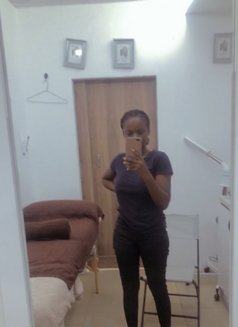 Myrrh - masseuse in Accra Photo 2 of 3