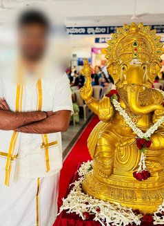 blrMale - Male companion in Bangalore Photo 1 of 1