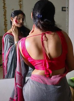 Myself Divya Safe and Secure Best Escort - escort in Bangalore Photo 4 of 6
