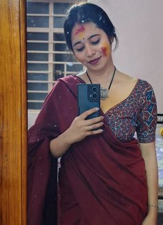 Myself Divya Safe and Secure Best Servic - escort in Chennai Photo 1 of 4