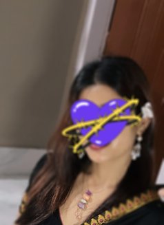 ꧁༒kavya 🦋(Meet & Cam)༒꧂ - puta in Hyderabad Photo 2 of 5