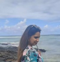 Myself Shreya Independen College Call Gi - escort in Coimbatore