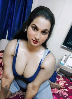 Mythili - Transsexual escort in Chennai Photo 4 of 5