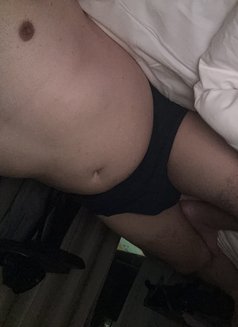 Mzmz - Male escort in Dubai Photo 1 of 1