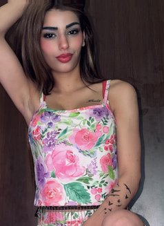 Na Na - escort in Beirut Photo 5 of 7