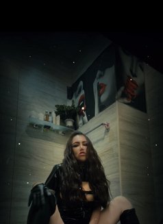 Na Na mistress squirt.Slave .BDSM - dominatrix in Dubai Photo 14 of 14