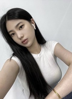 LindaYong girls new♥ - escort in Jeddah Photo 4 of 7