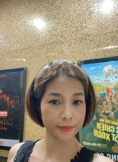 Lina - escort in Hanoi Photo 2 of 6