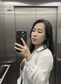 Naa - puta in Tokyo Photo 1 of 8