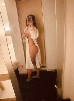 Naa - escort in Hong Kong Photo 9 of 10